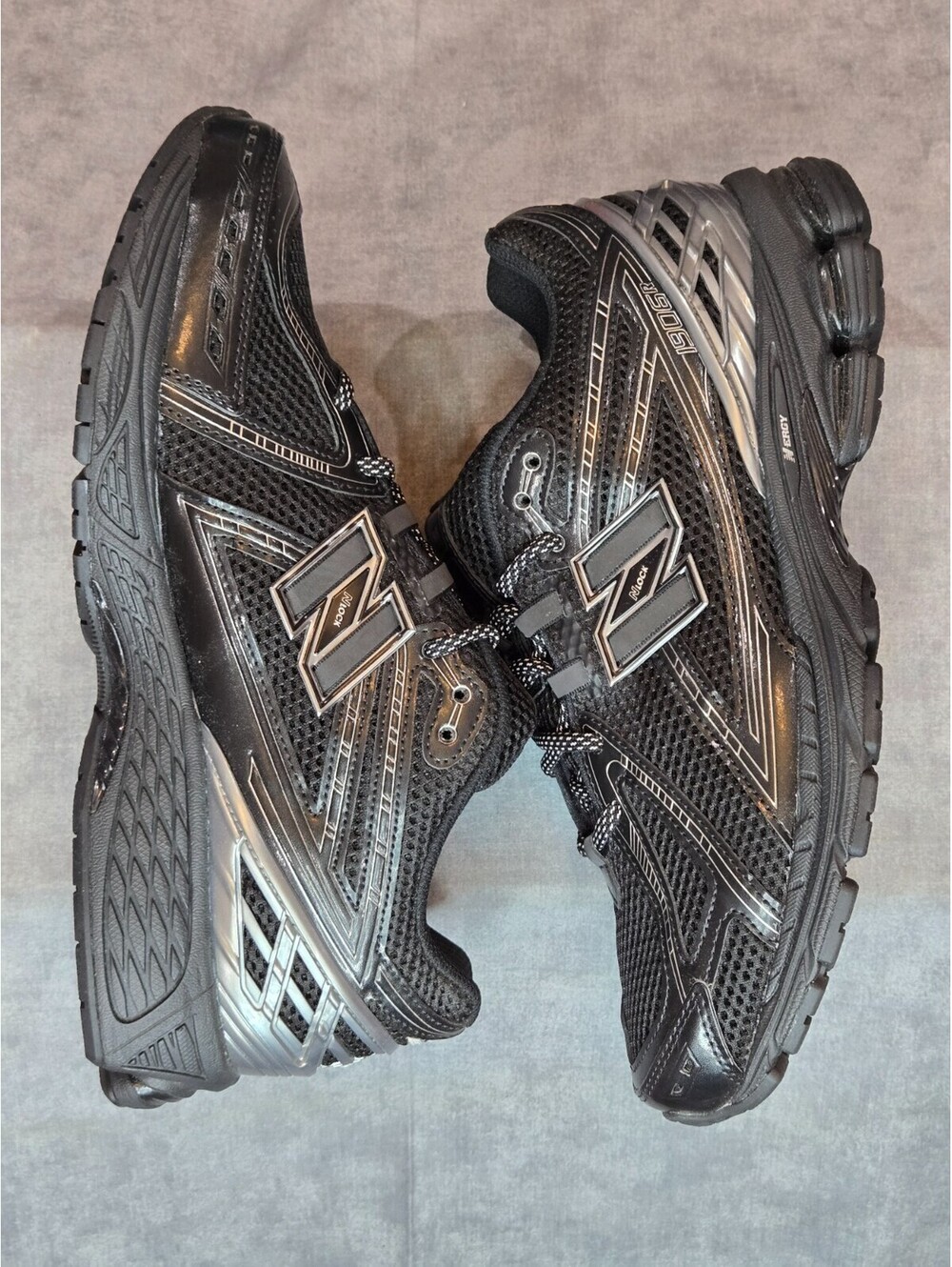 New Balance 1906R - Black / Metallic Silver (U1906ROS) Men’s 10.5 BRAND NEW - Picture 4 of 9